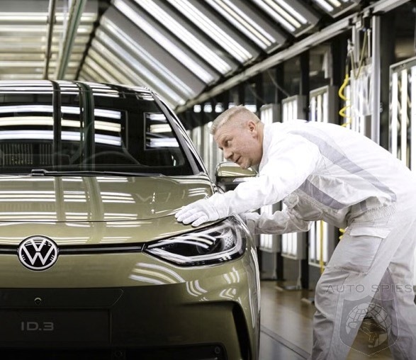 Volkswagen Offers Workers 35 000 To Move And Keep Their Jobs Announcement Met With Boos